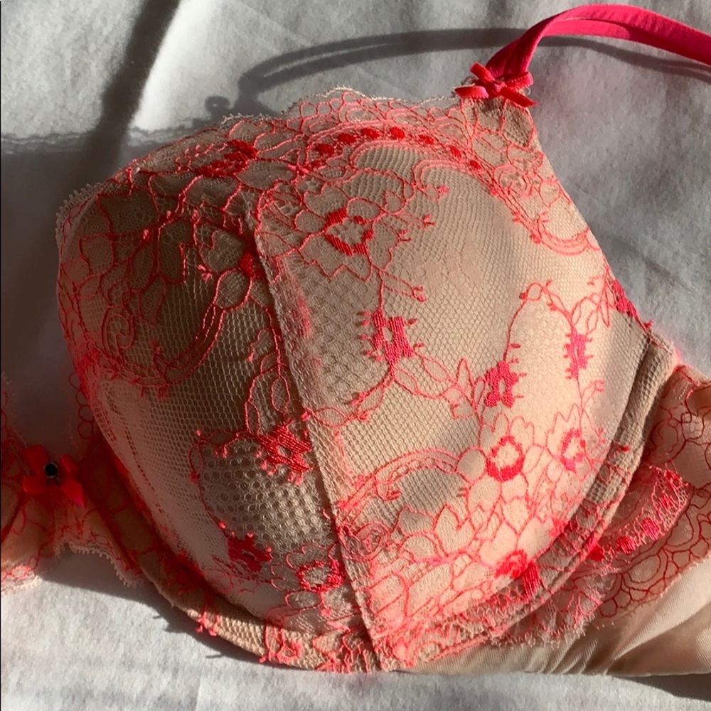 Bra - Picture 2 of 4